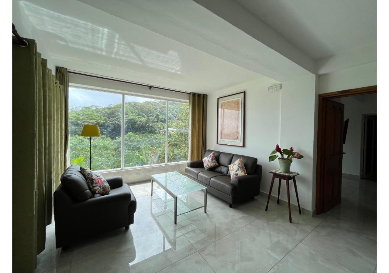 Holiday Home Baie Lazare  Экстерьер фото