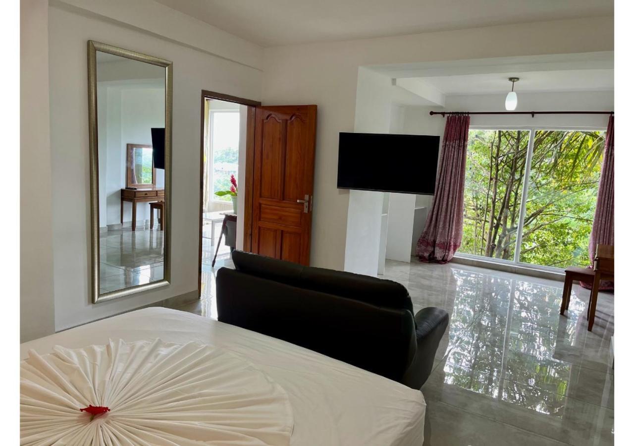 Holiday Home Baie Lazare  Экстерьер фото
