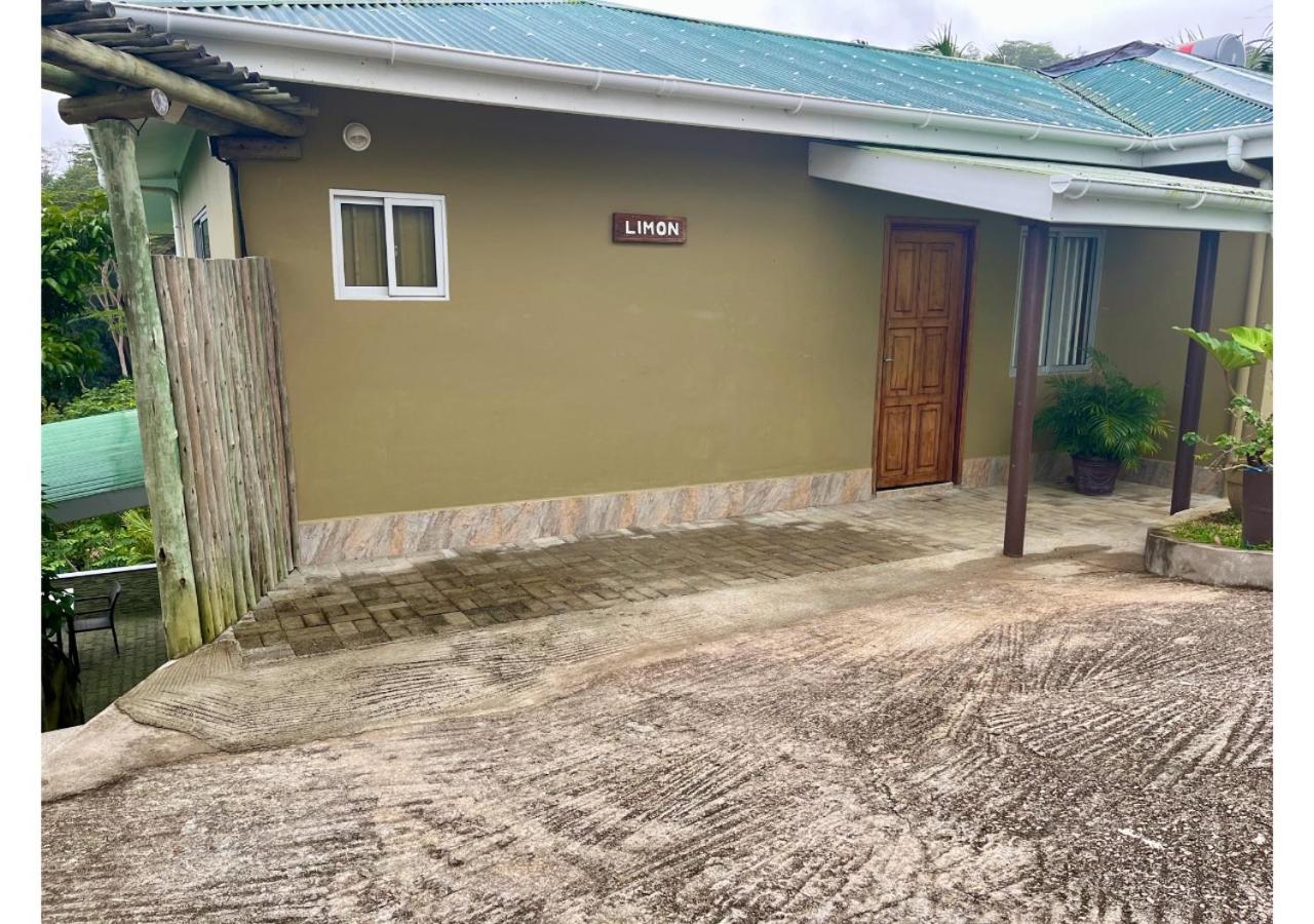 Holiday Home Baie Lazare  Экстерьер фото